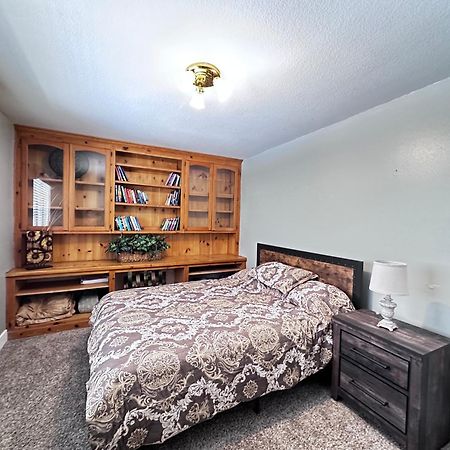 Bluebird Cabin Crestline ภายนอก รูปภาพ
