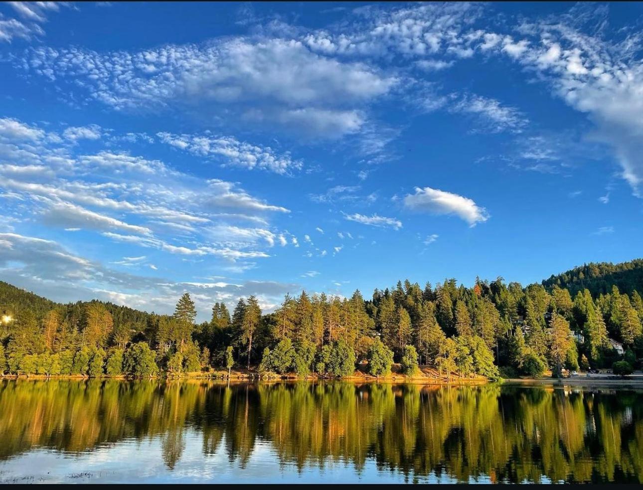 Bluebird Cabin Crestline ภายนอก รูปภาพ