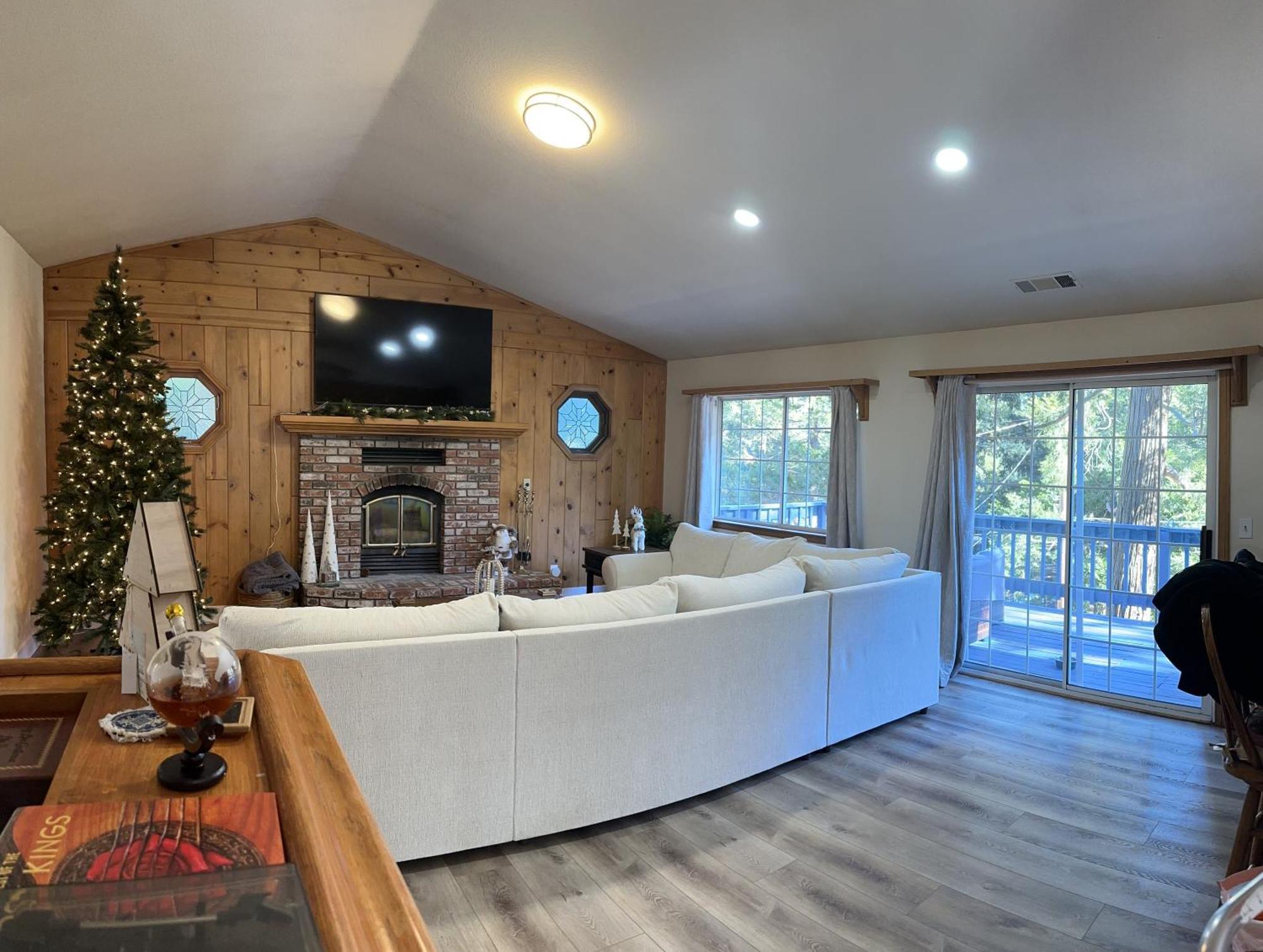 Bluebird Cabin Crestline ภายนอก รูปภาพ