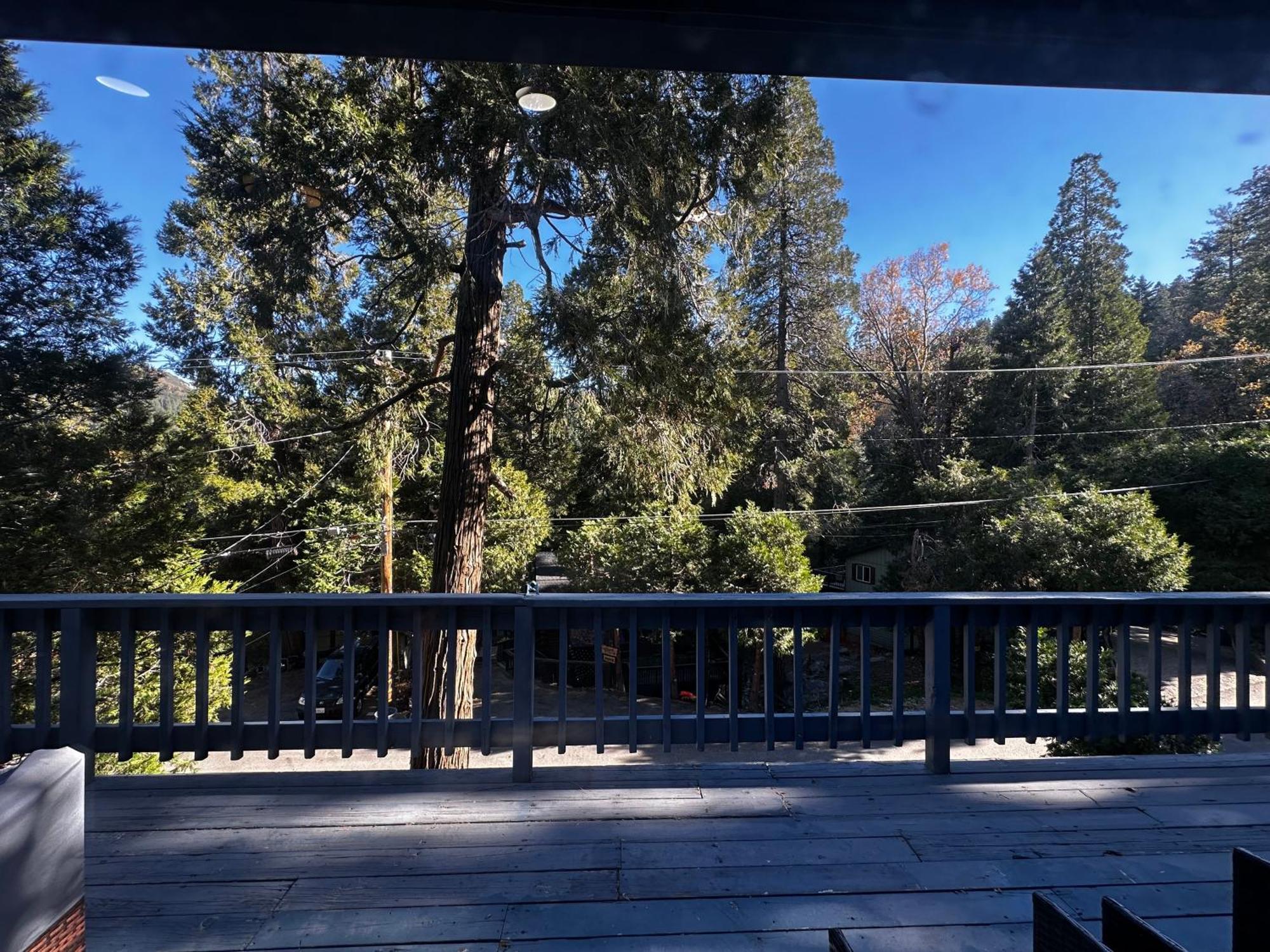 Bluebird Cabin Crestline ภายนอก รูปภาพ